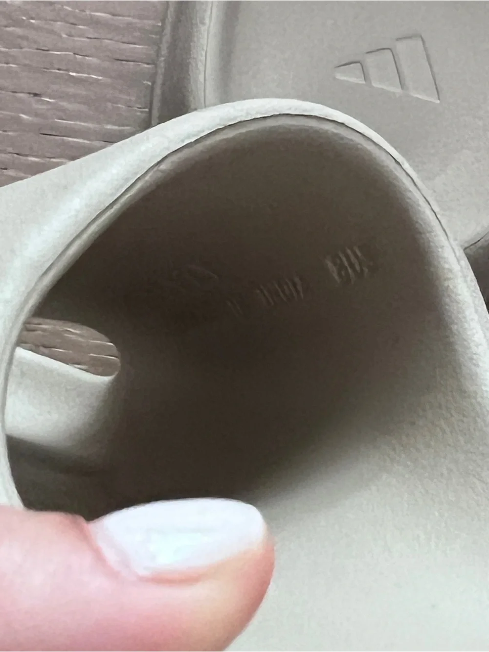 Yeezy Foam Slide Sandals - Tan